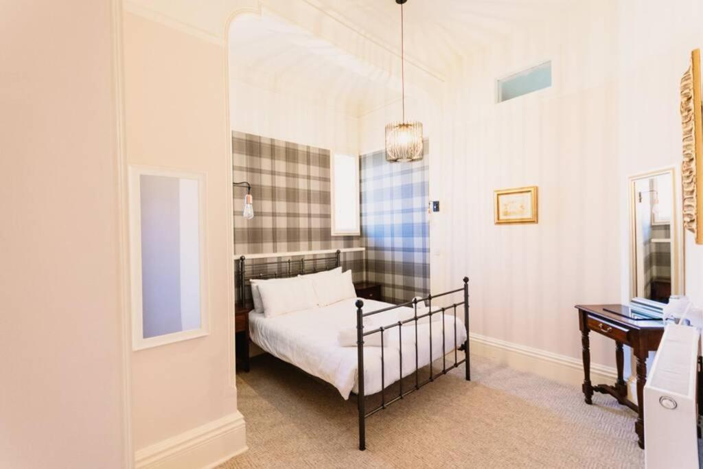 Atholl Apartment - A Unique Apartment In Countryside Park With Wifi And Access To Pool And Bar Perth Exterior foto